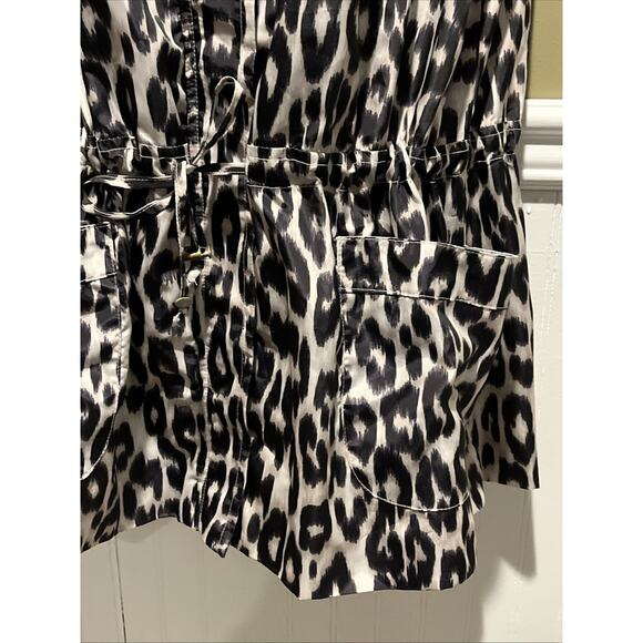 Women's Weekends by CHICOS Vest Size 2 (US Sz L) Leopard Print Black & White. - Picture 3 of 8